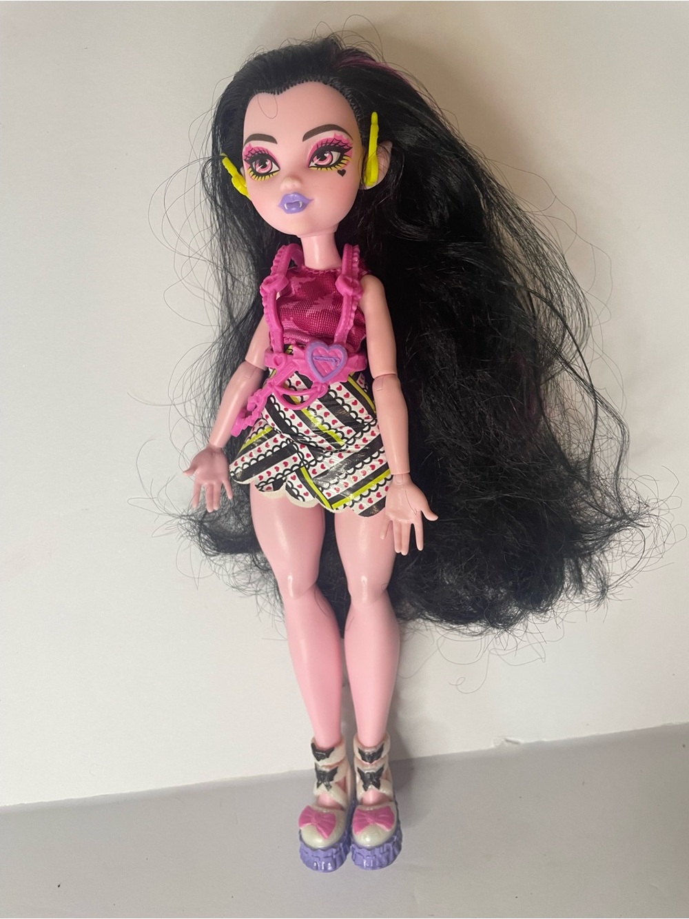 Monster High Doll Draculaura Skulltimate Secrets Neon Frights